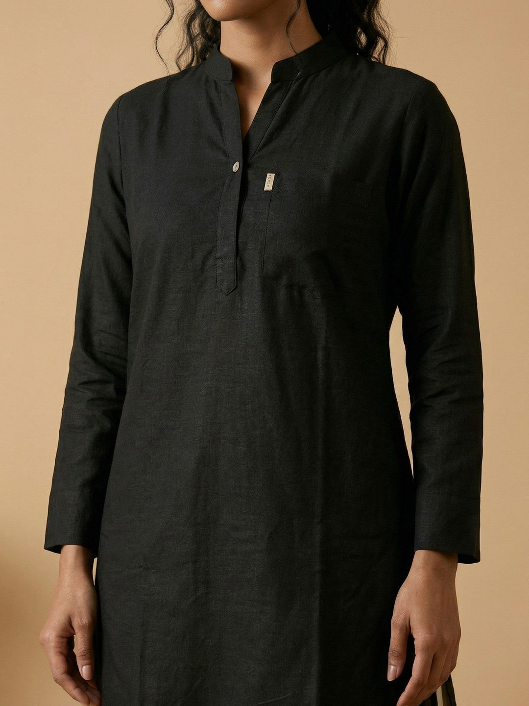 Paruthee | The Midnight Obsidian Kurti