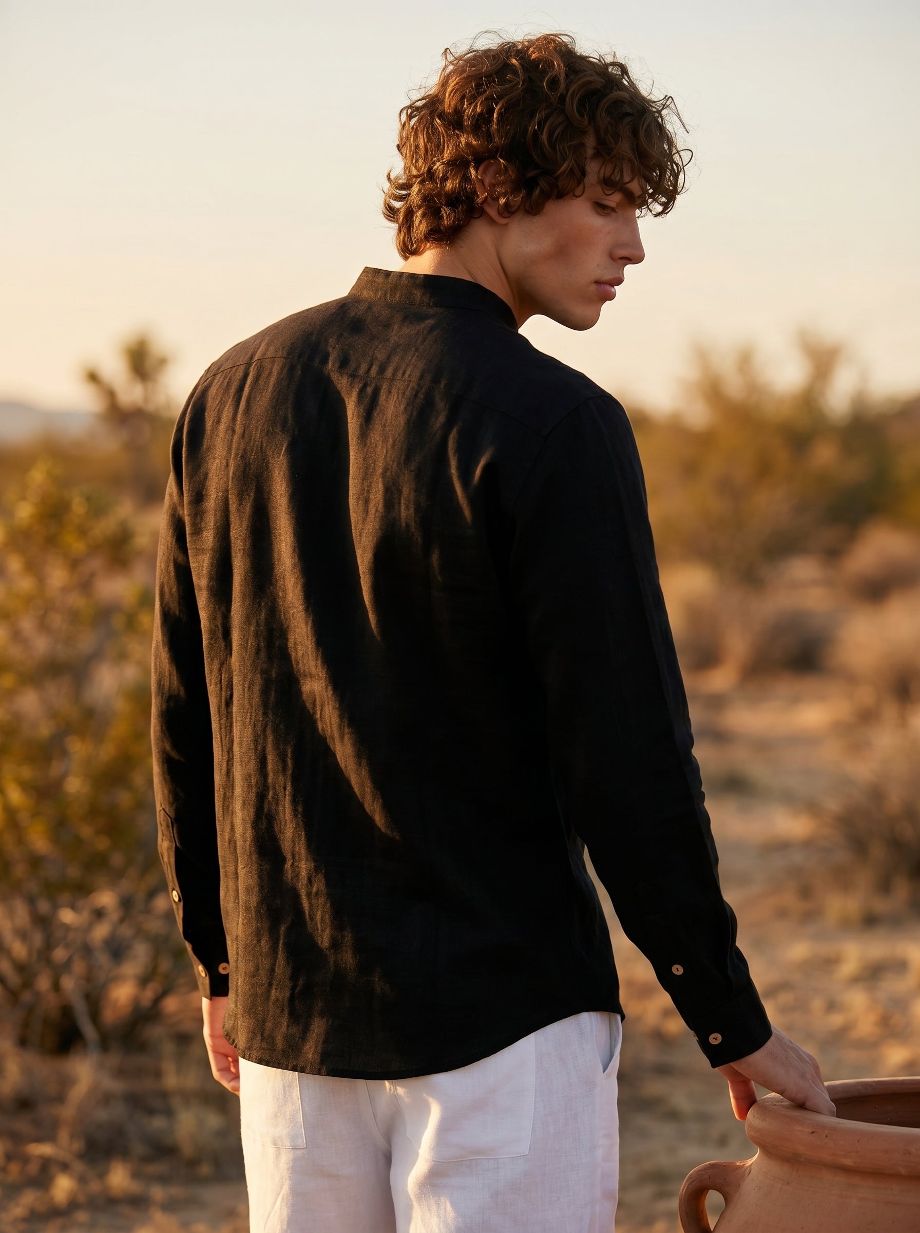 Paruthee | The Noir Linen Shirt